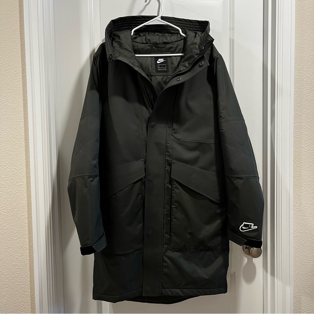 Nike Men's Dark Green Raincoat - Small
